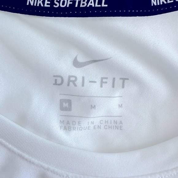 Nike Women’s White Dri-Fit Softball Long Sleeve Shirt M - Picture 3 of 3